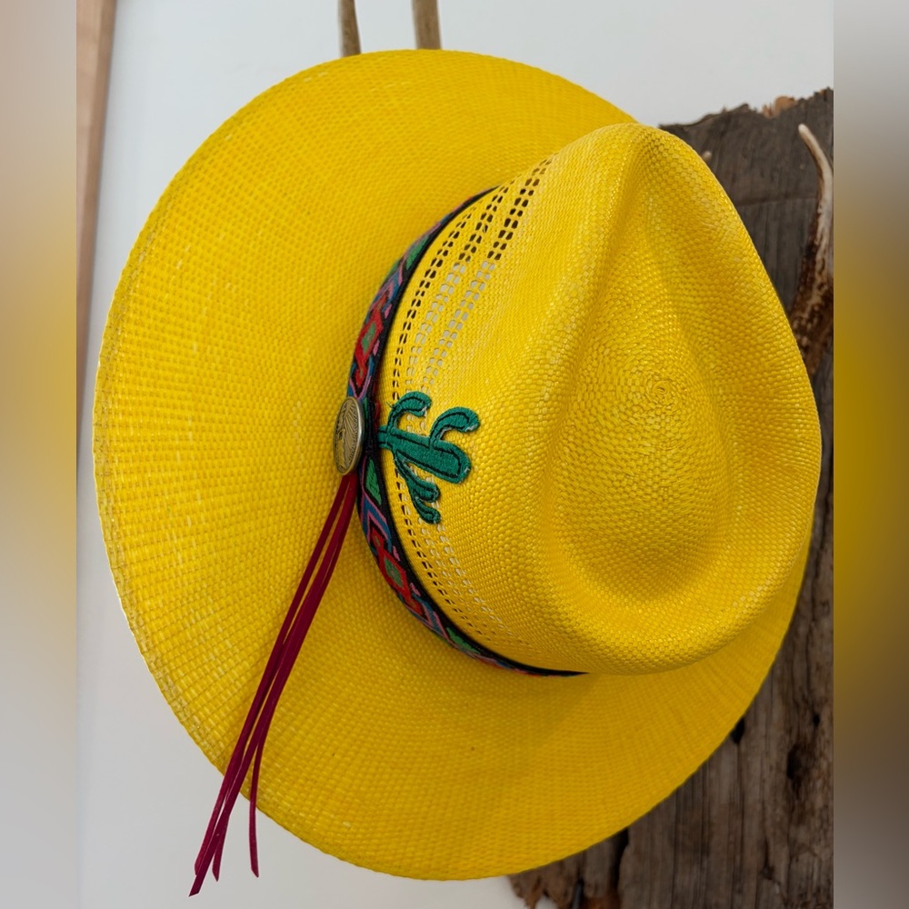 Charlie 1 Horse Women's Mariachi Yellow Straw Hat, L